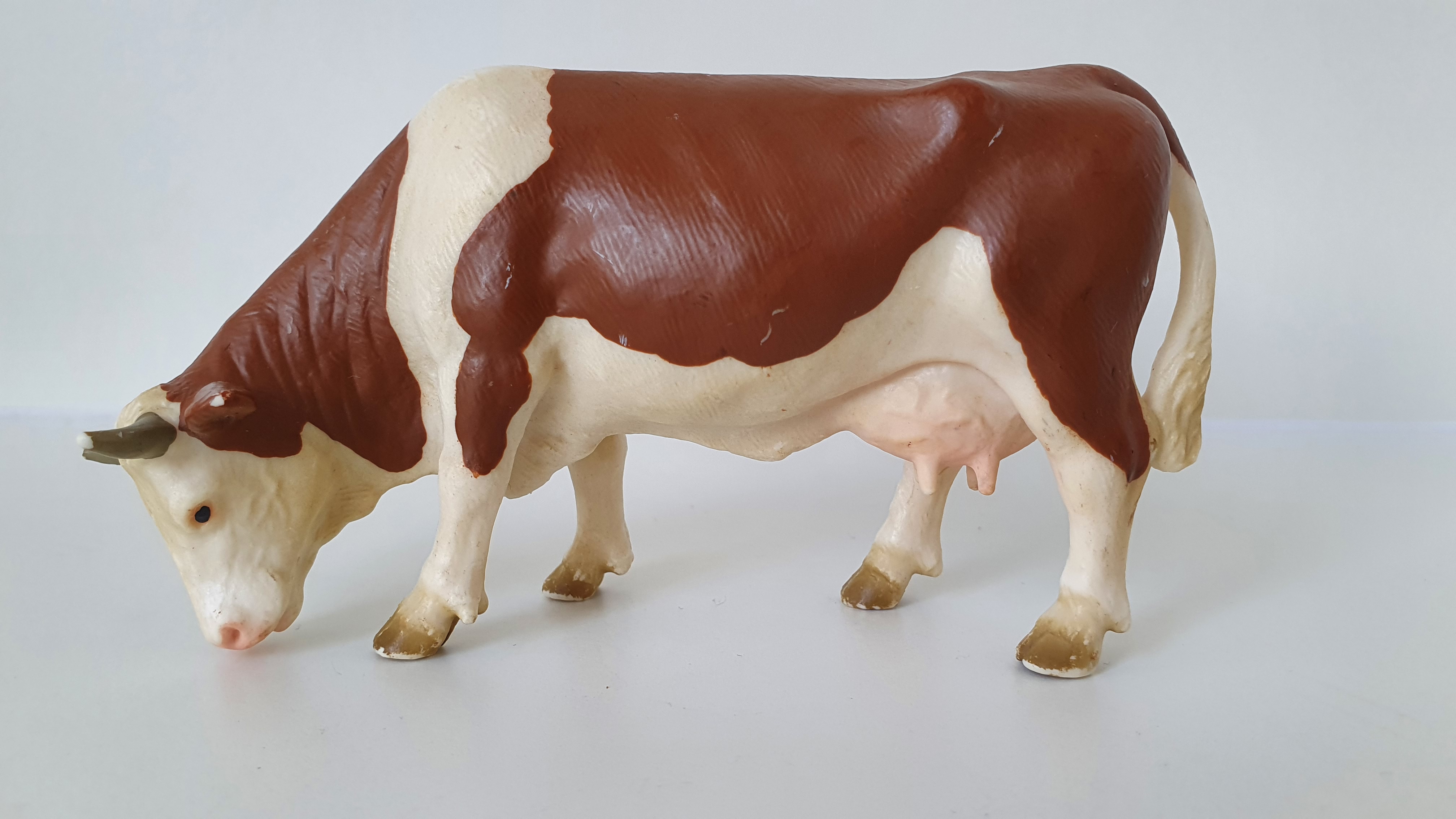 Fleckvieh kráva 13133, model 1999