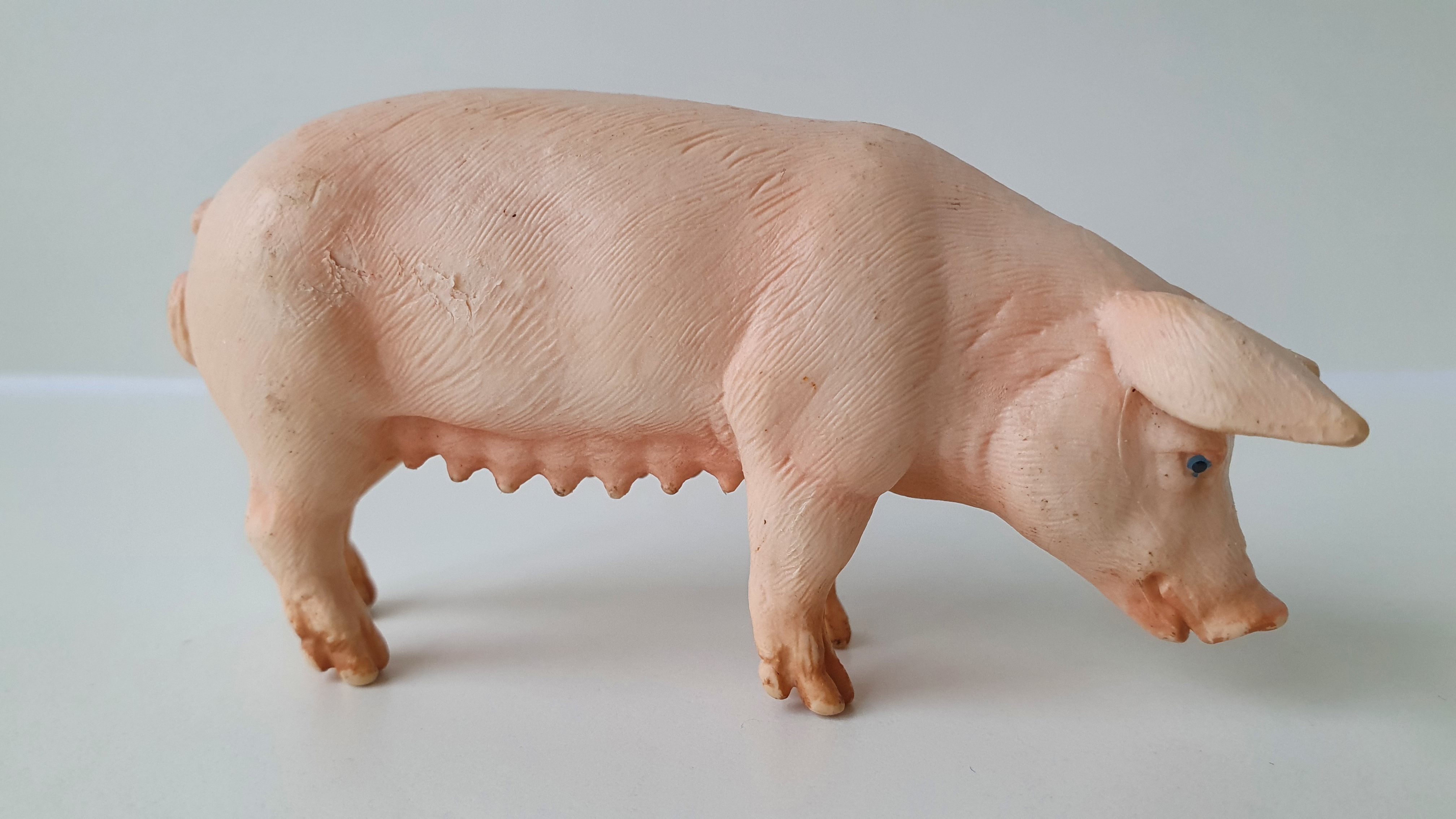 prasnice stojící 13288, model 2003