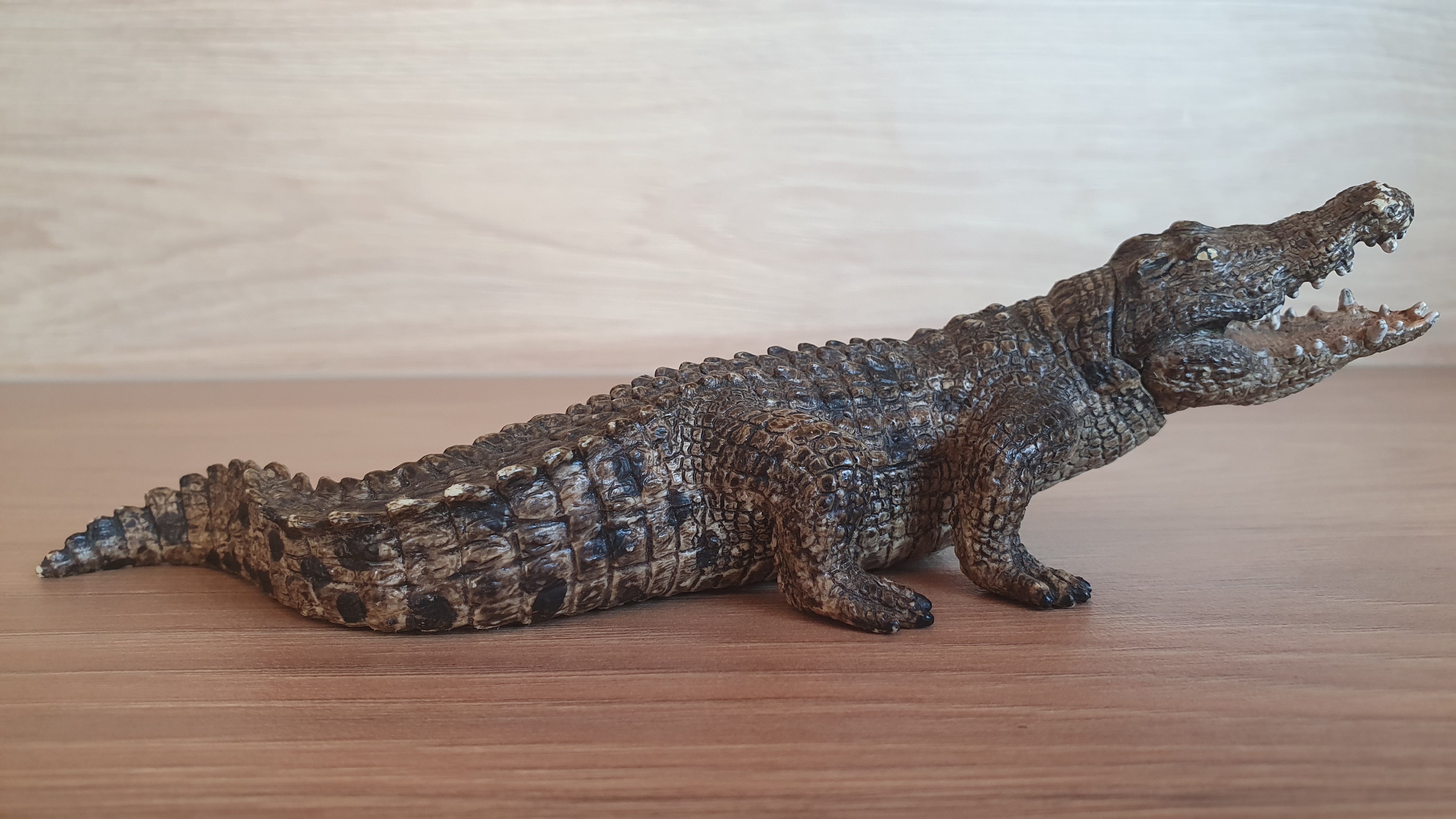 krokodýl s pohyblivou čelistí 14736, model 2014