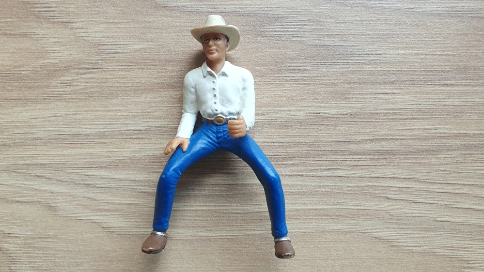 Cowboy v bílé košili