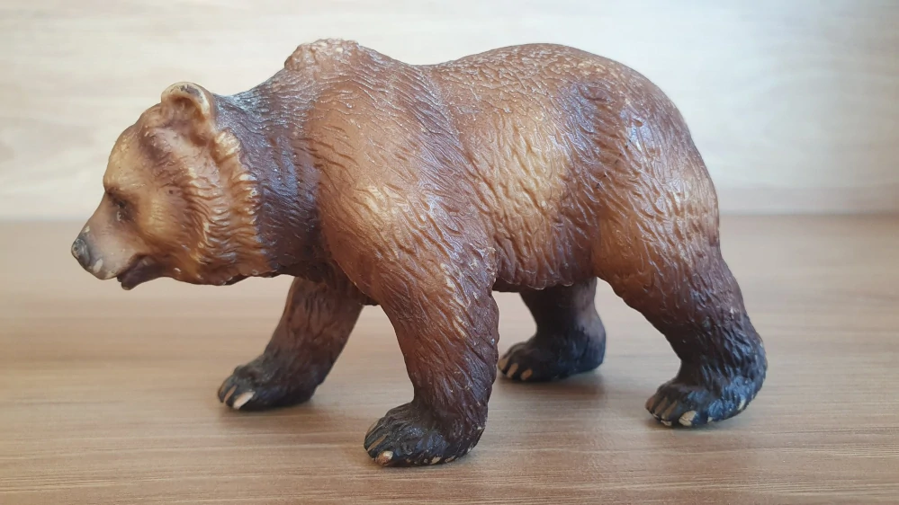 medvěd Grizzly samice 14323, model 2003