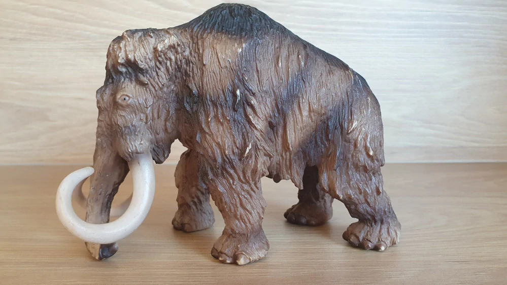 Mamut 16517, model 2002