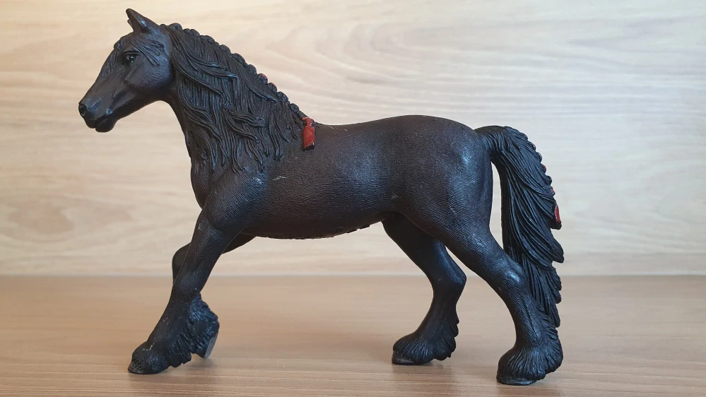Fríská klisna 13749, model 2013