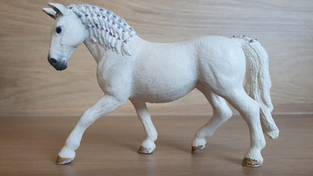 Lipicánská klisna bílá 13819, model 2016