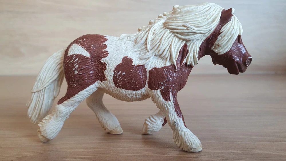 Shetlandský poník 13297, model 2004