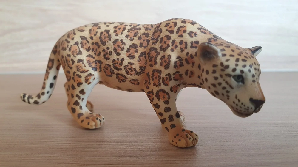 jaguár 14359, model 2006