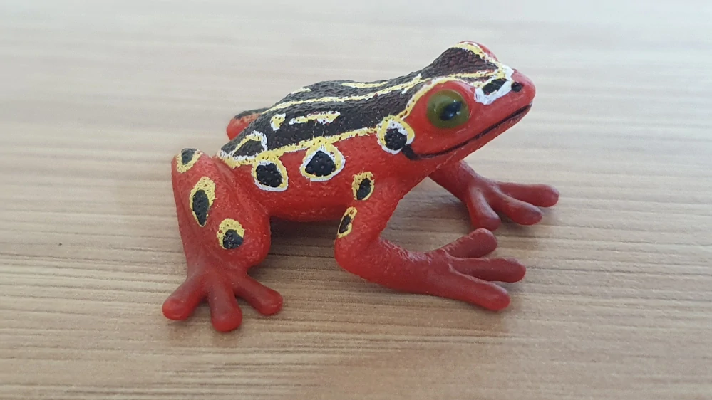 žába červená 14760, model 2015