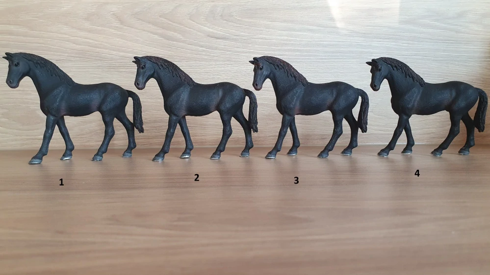 Schleich 13856 Anglický plnokrevník hřebec 2017