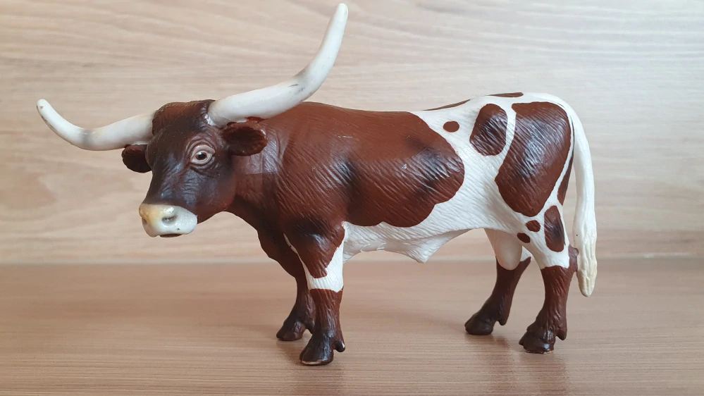 Býk longhornský 13275, model 2002