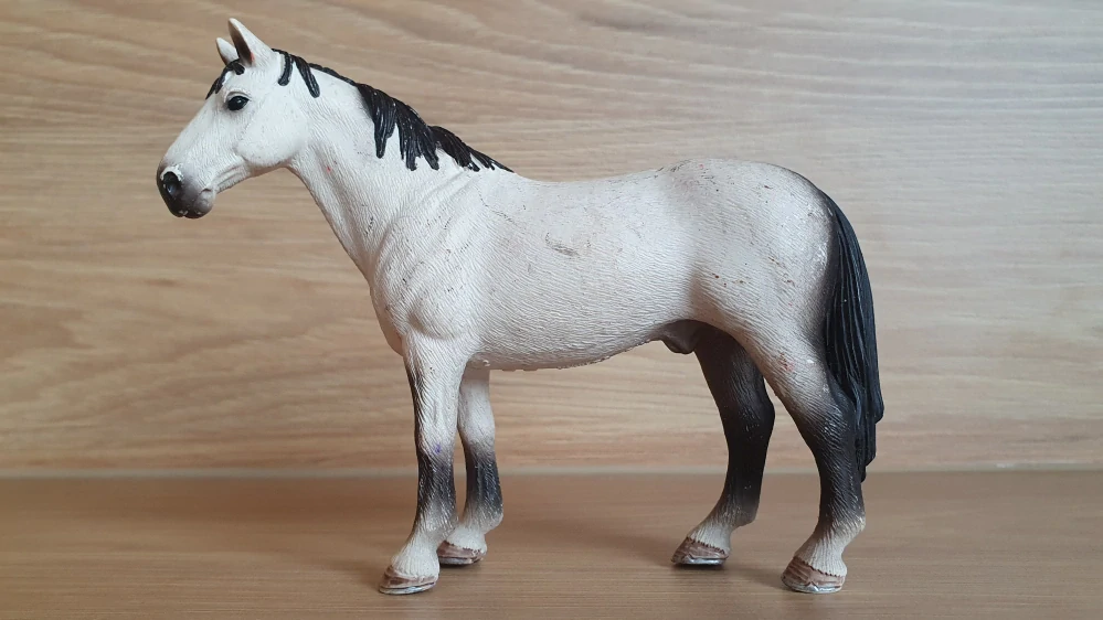 Hannoverský hřebec 42104, model 2008