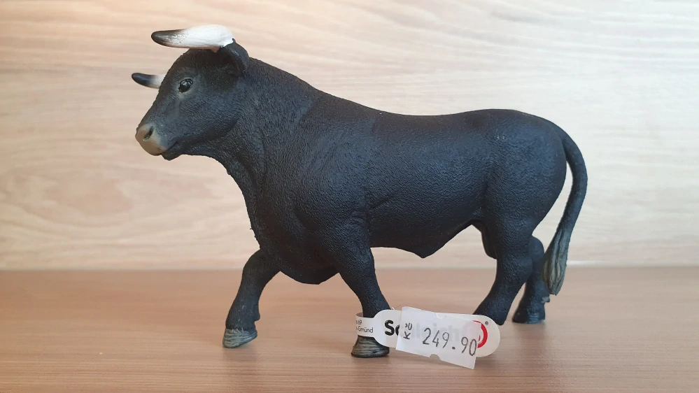 Černý býk 13875, model 2017
