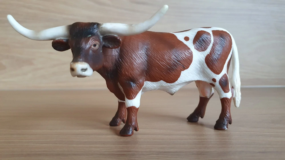 Býk longhornský 13275, model 2002