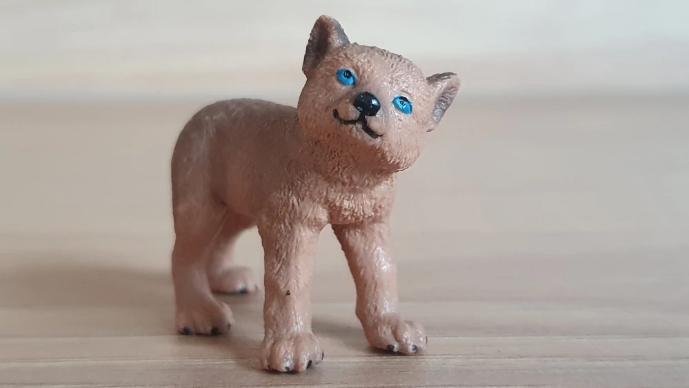 vlče hnědé 42472, model 2018