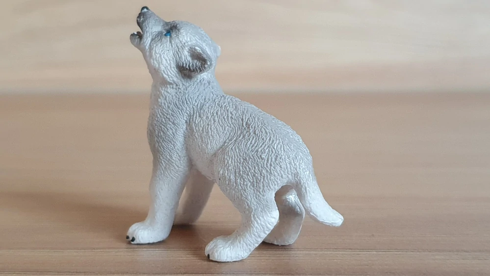 vlče šedé 42472, model 2018