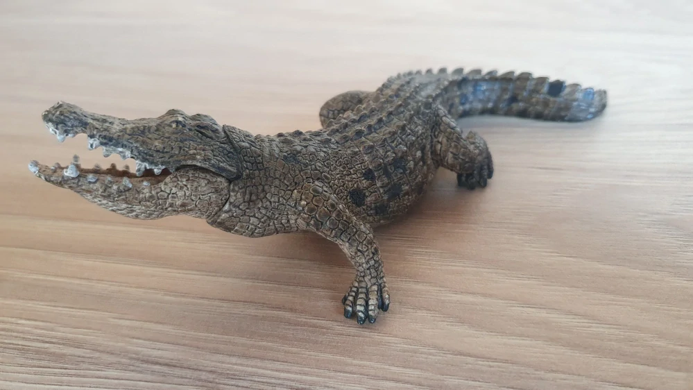krokodýl s pohyblivou čelistí 14736, model 2014