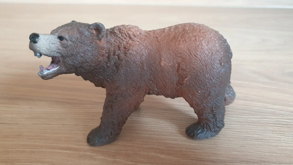 medvěd Grizzly 14685, model 2012