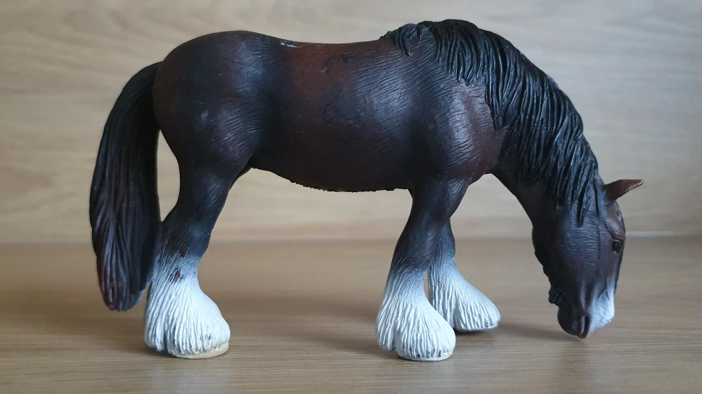 Shirská klisna 13605, model 2005