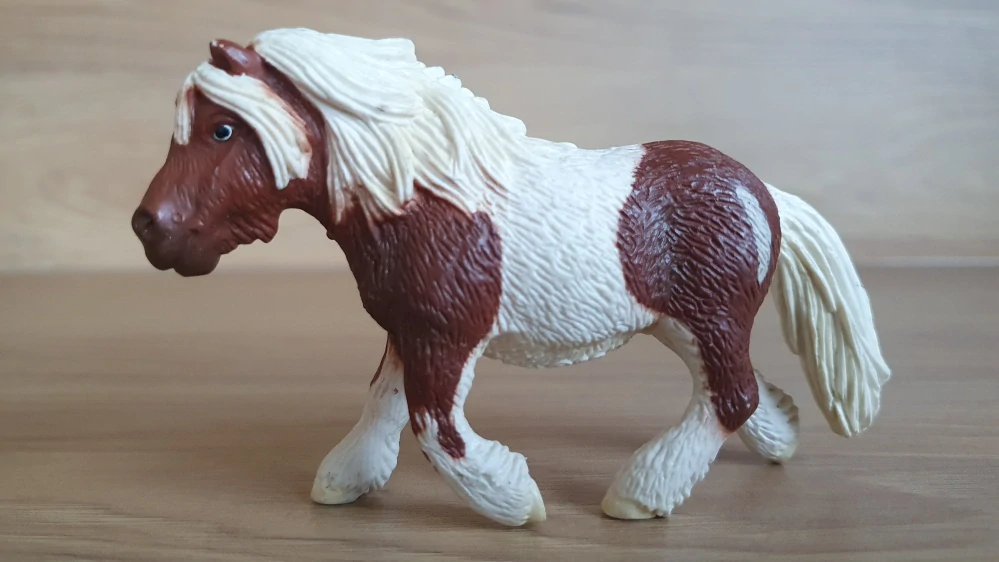 Shetlandský poník 13297, model 2004