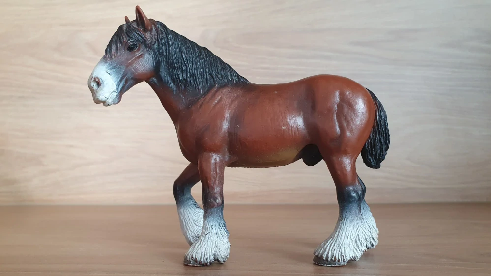 Valach Shire 13247, model 2000