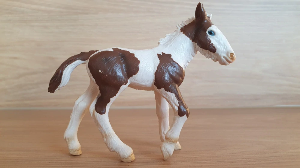 Kůň irský Tinker hříbě 13295, model 2004