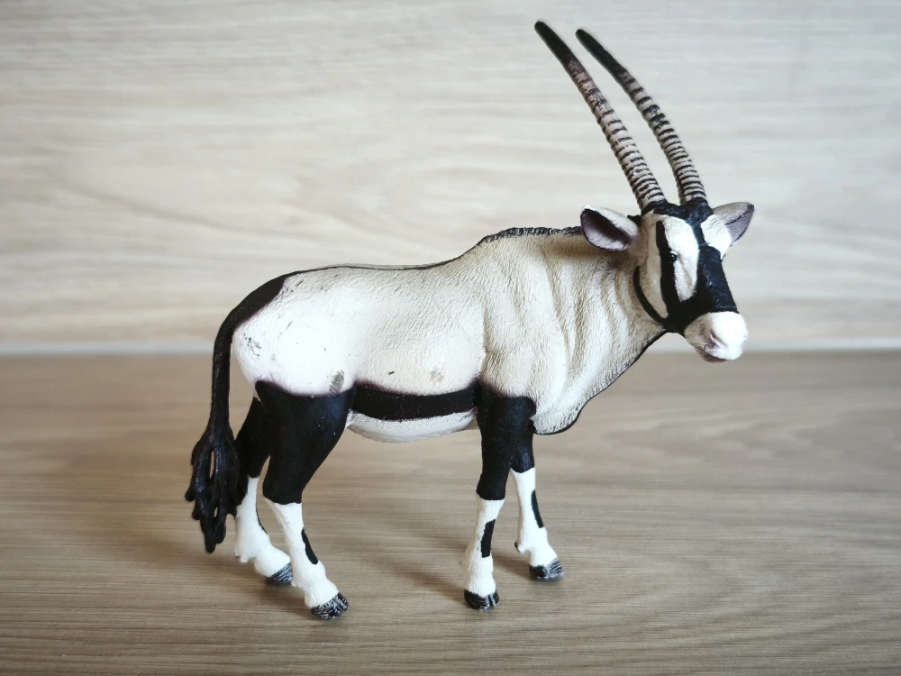 antilopa Oryx 14759, model 2015