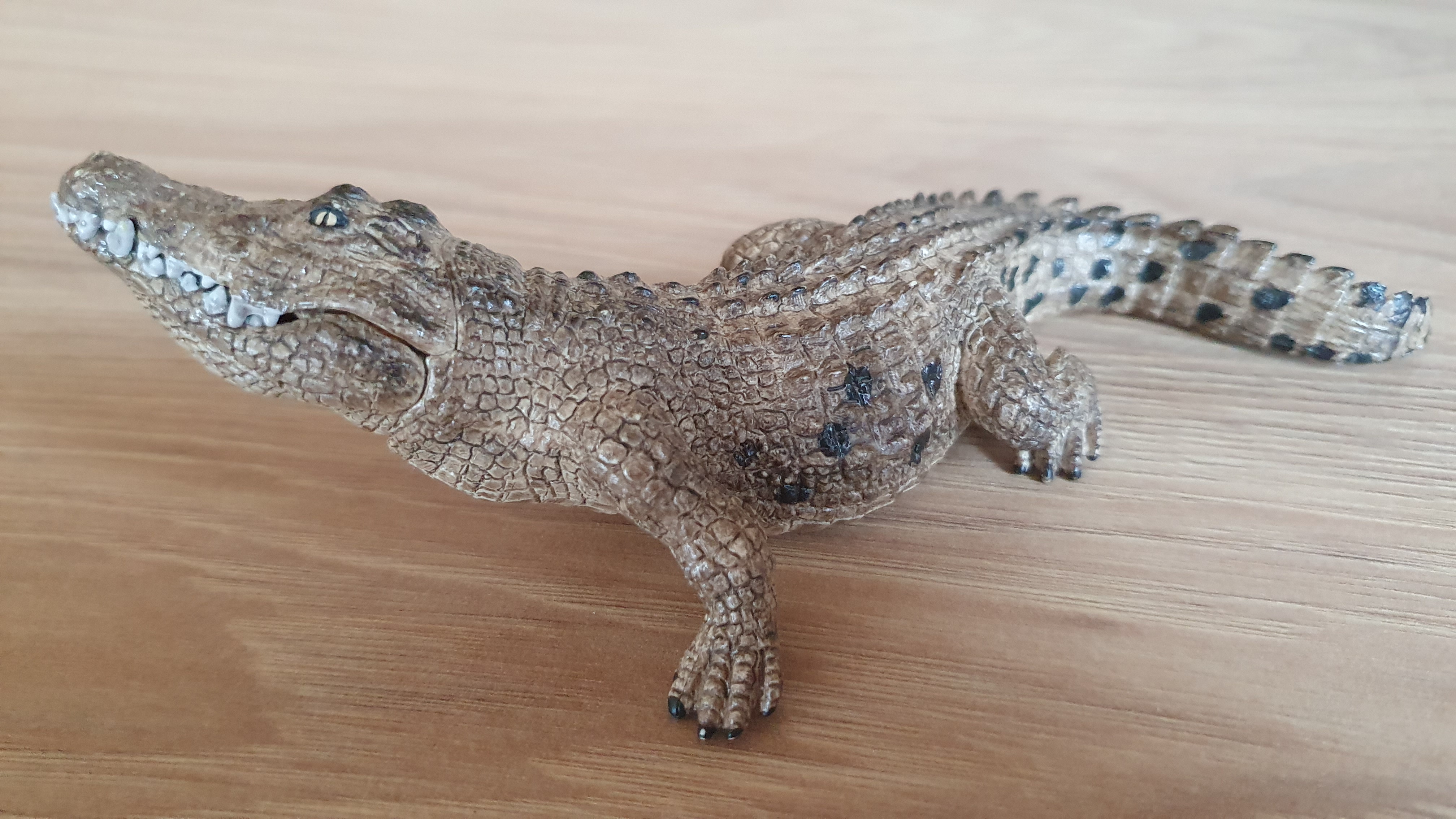 krokodýl s pohyblivou čelistí 14736, model 2014