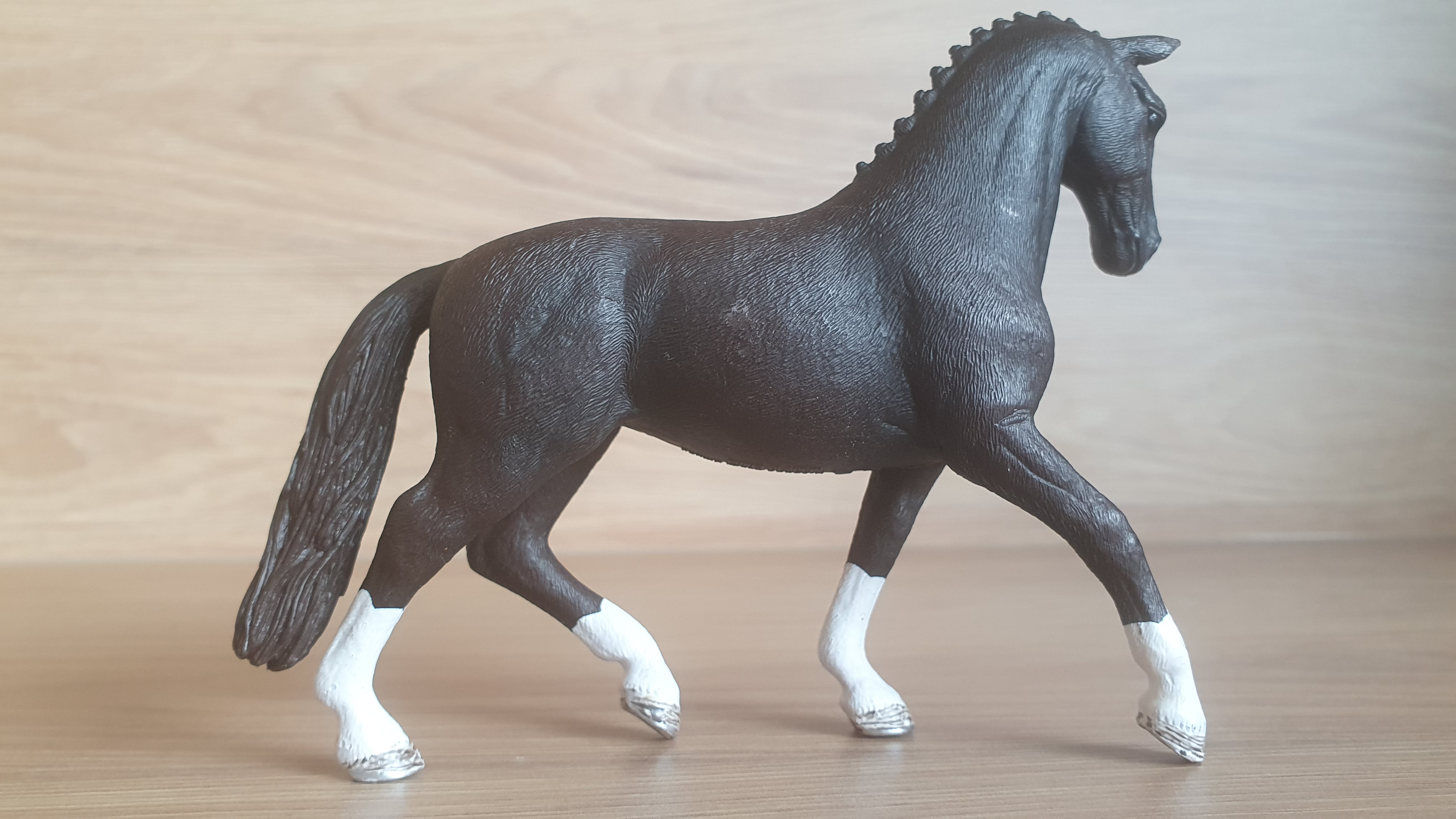 Hannoverská klisna  42358, model 2016