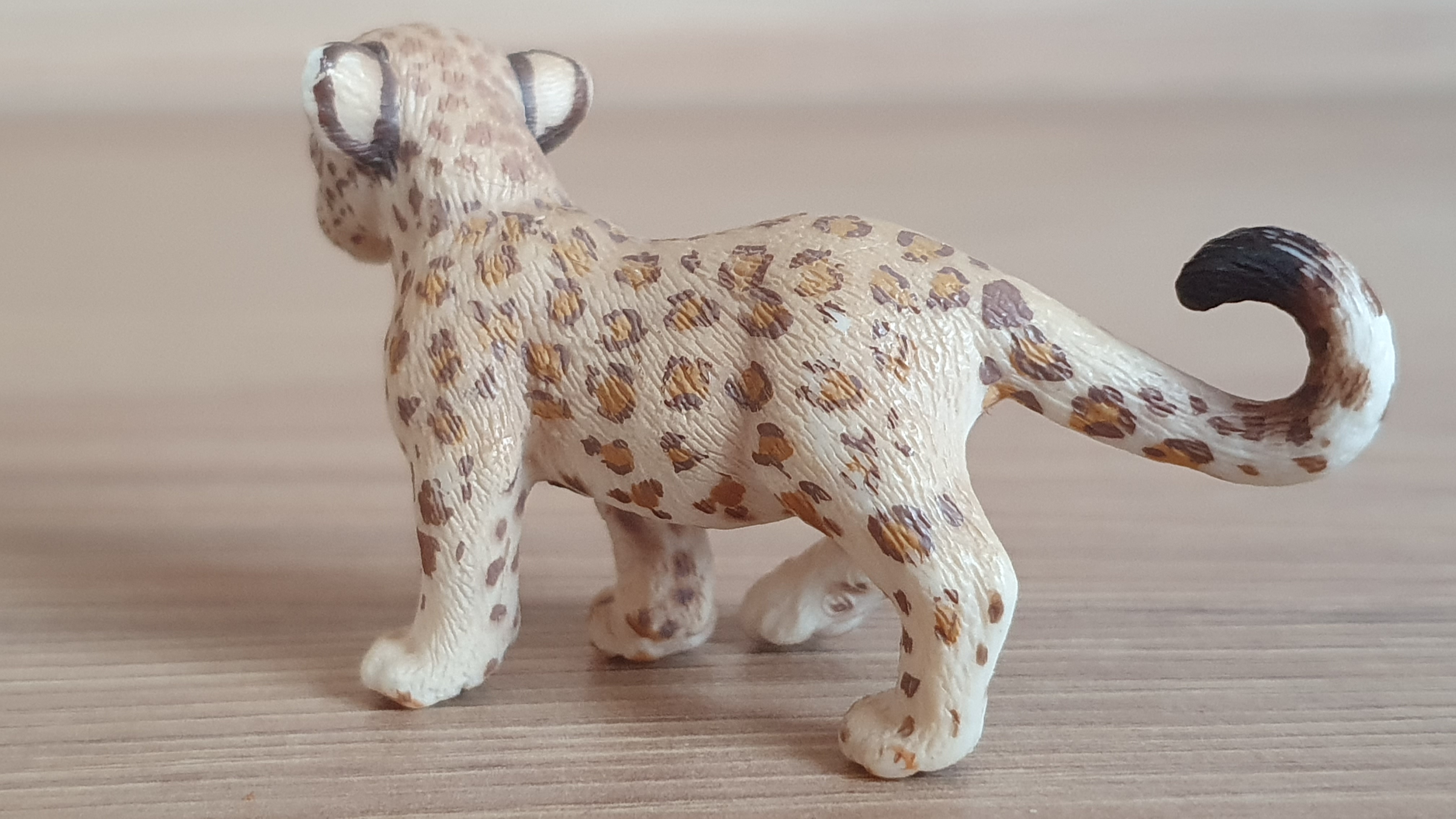 leopard mládě 14399, model 2008