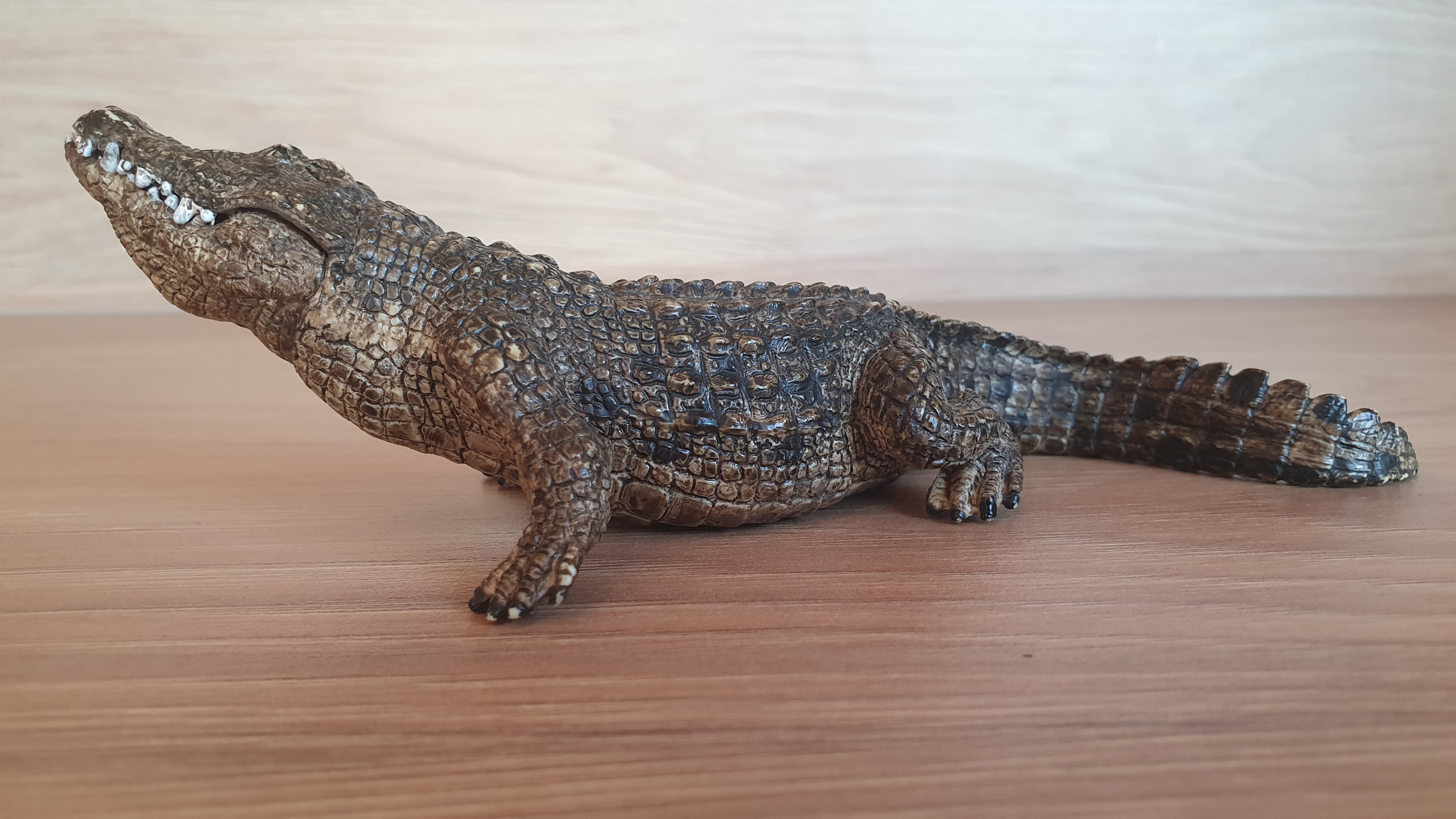 krokodýl s pohyblivou čelistí 14736, model 2014
