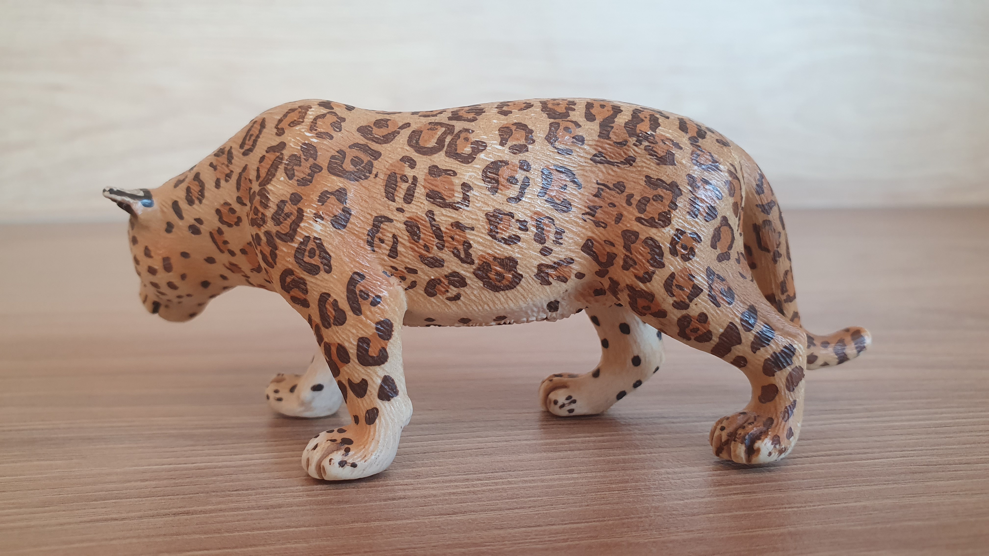 jaguár 14359, model 2006