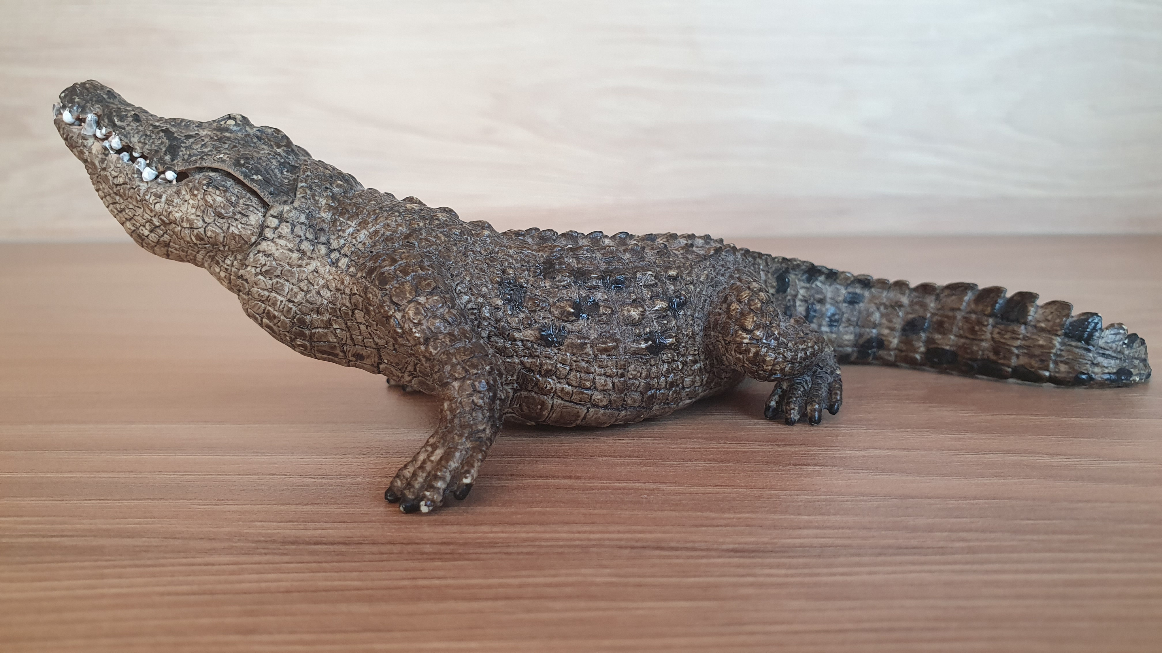 krokodýl s pohyblivou čelistí 14736, model 2014