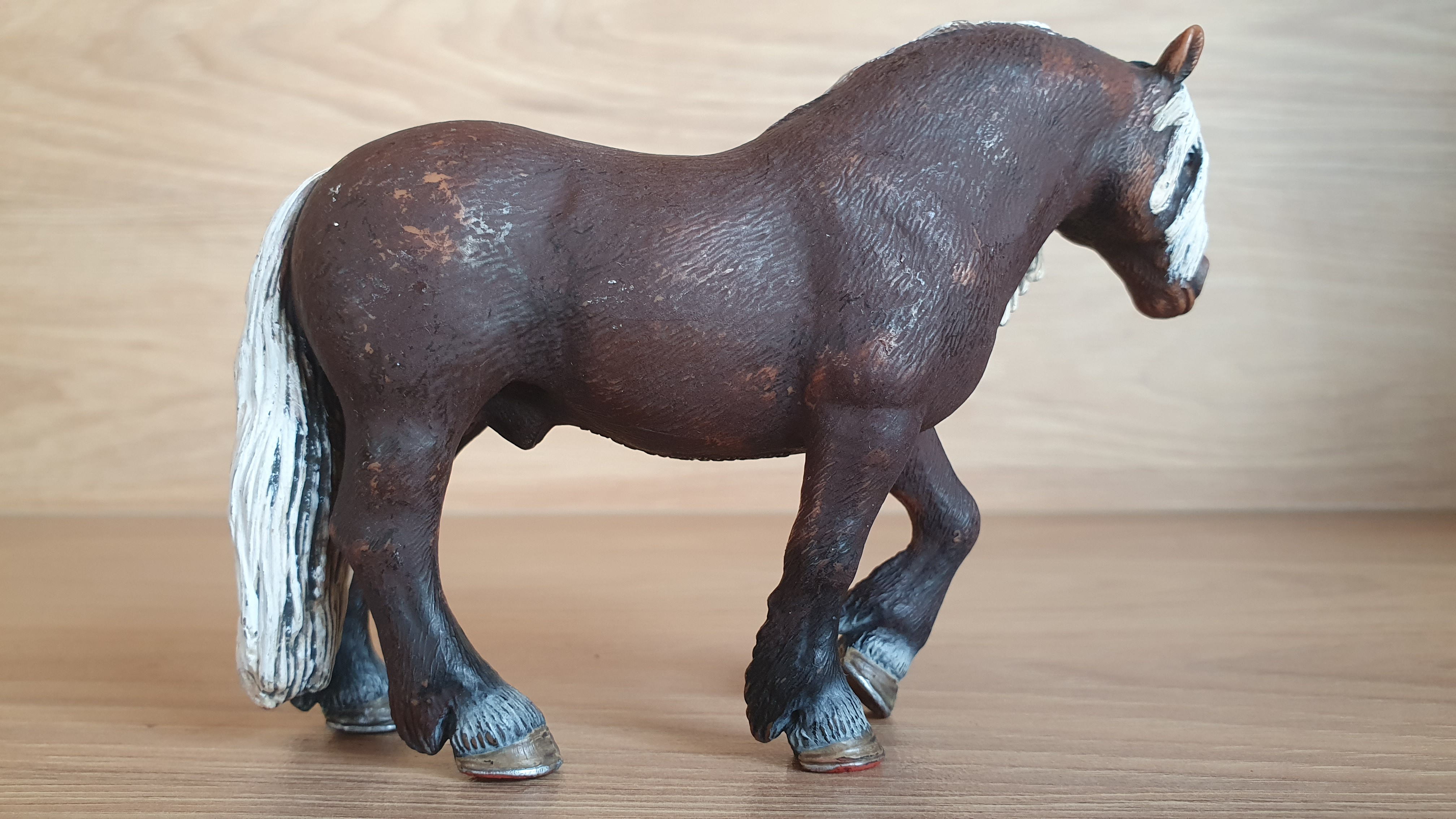 Lesní hřebec 13663, model 2009