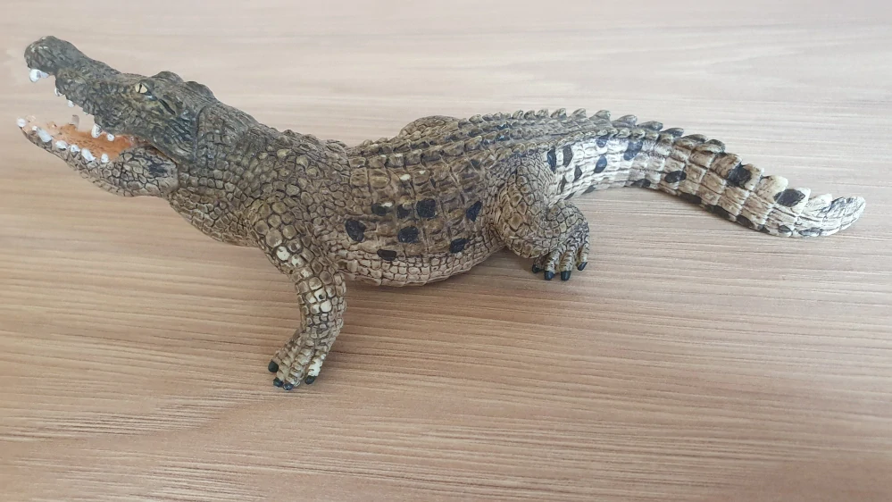 krokodýl s pohyblivou čelistí 14736, model 2014