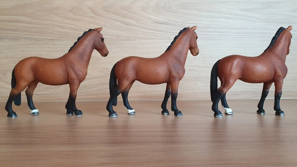 Schleich 13757 Trakehner klisna 2013
