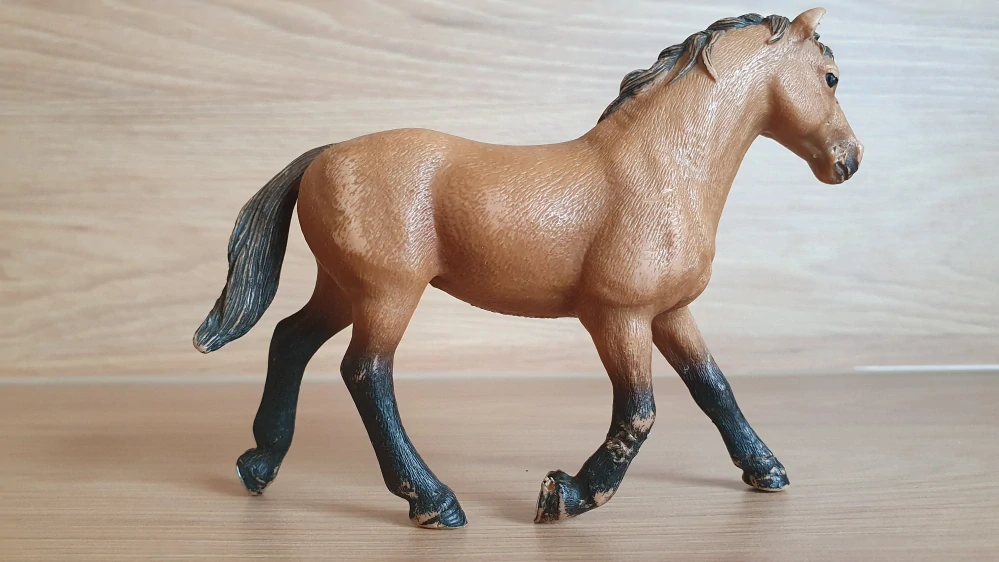westernový kůň 42112, model 2013