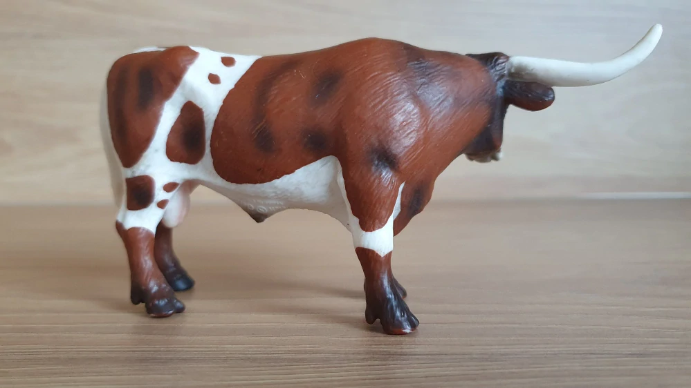 Býk longhornský 13275, model 2002