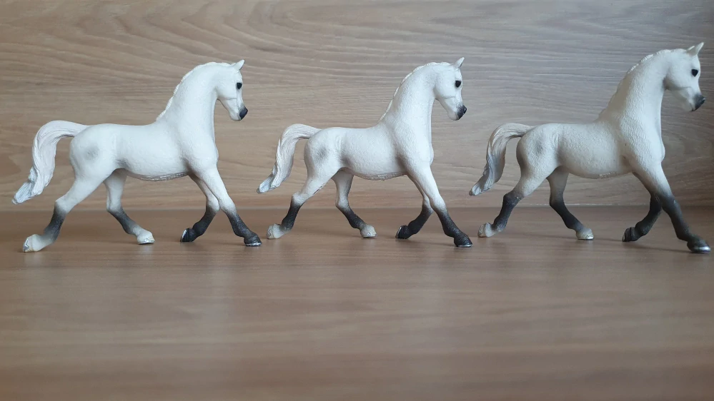 Schleich 13761 Bílá arabská klisna 2013