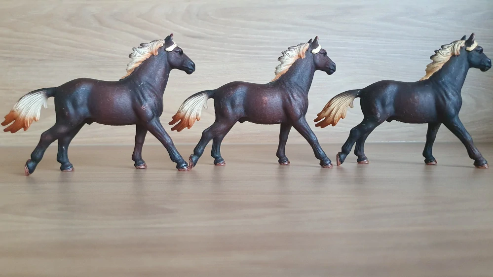 Schleich 13805 hřebec Mustang 2015