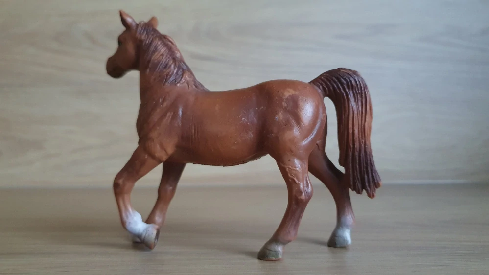 Ořechová-hnědá klisna  13253, model 2001