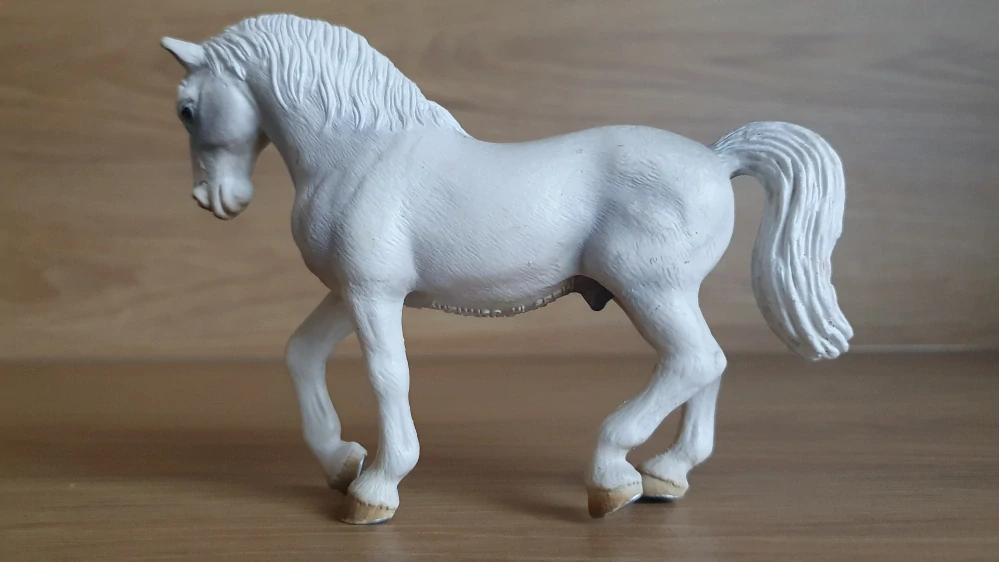 Lipizan hřebec 13293, model 2004