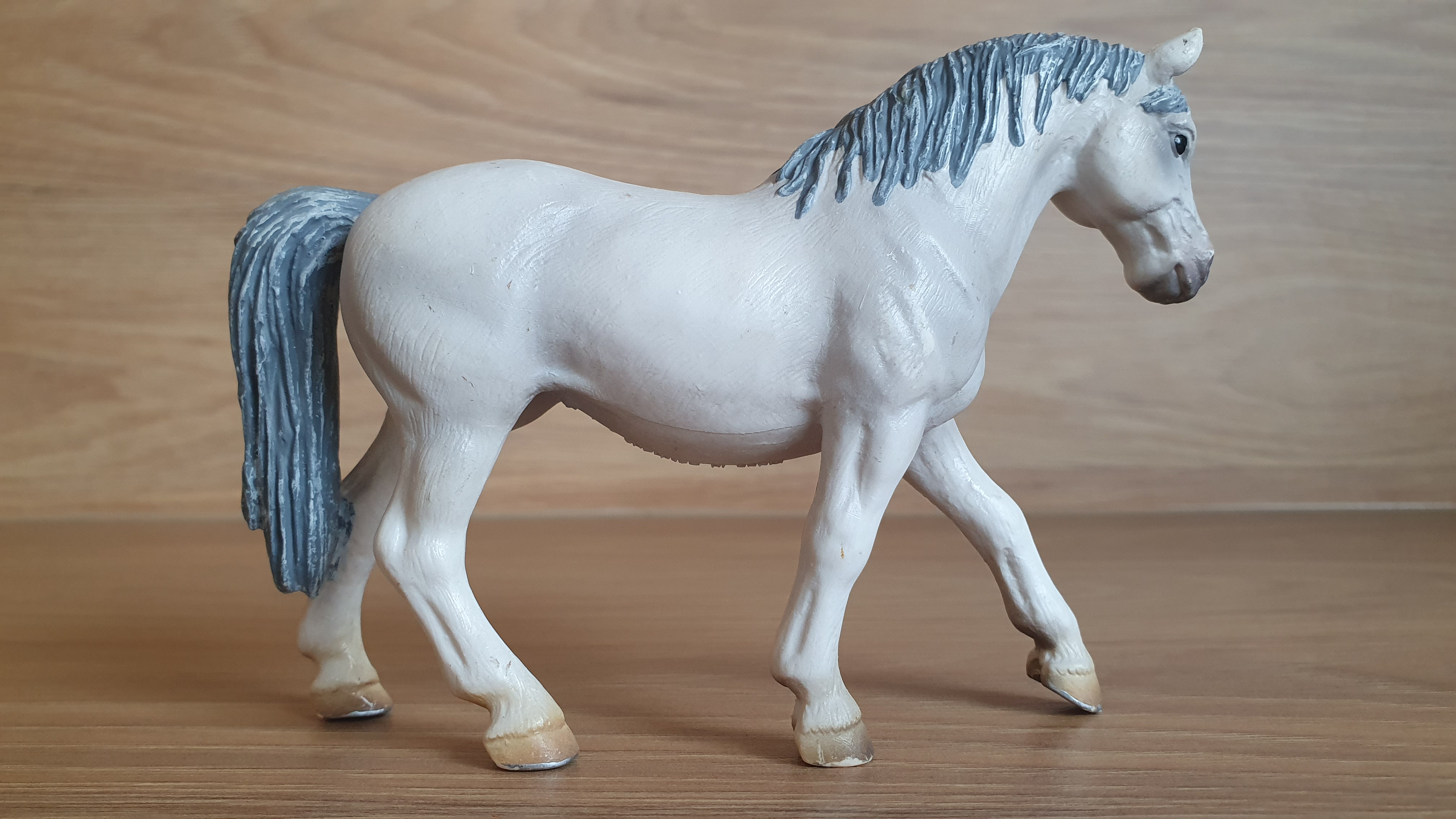 Lipicánská klisna 13603, model 2001