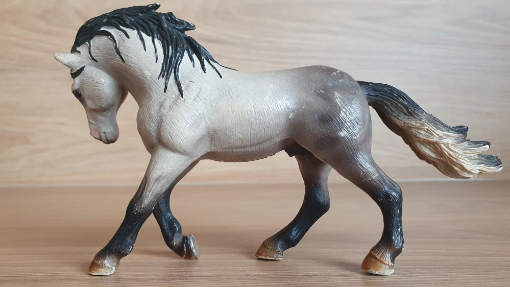 Andaluský hřebec 13607, model 2005