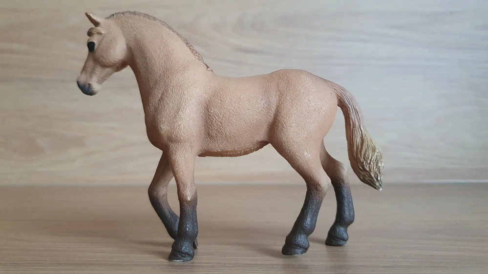 Quarter 42432, model 2017