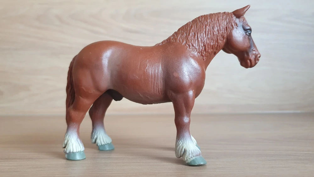 Těžký kůň  13244, model 1999