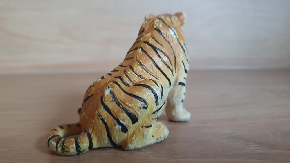 tygr sedící 14096, model 1993