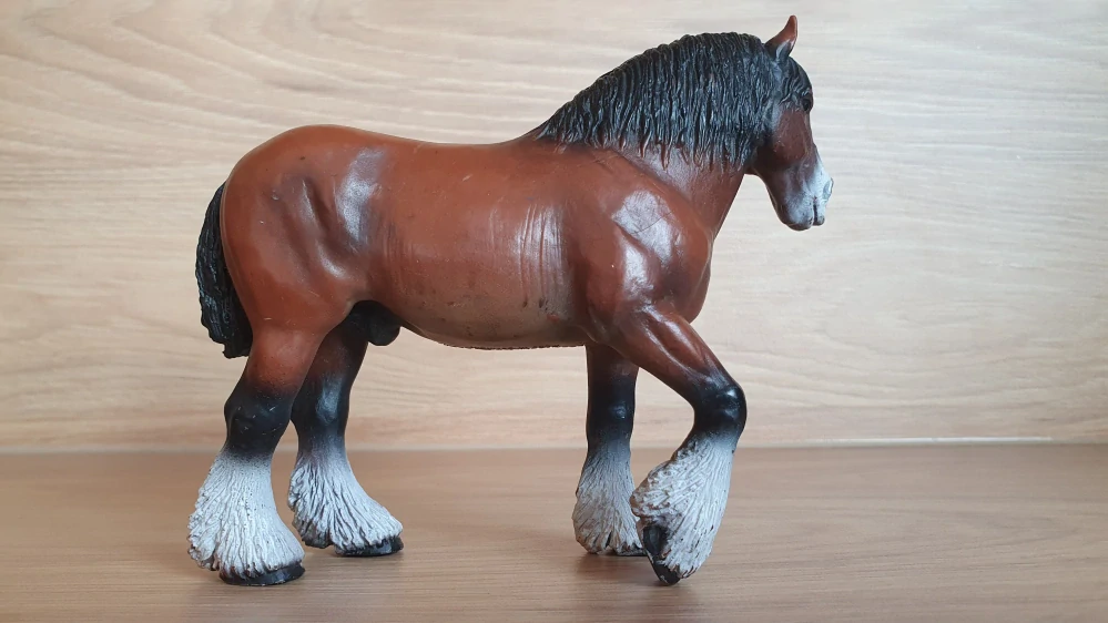 Valach Shire  13247, model 2000