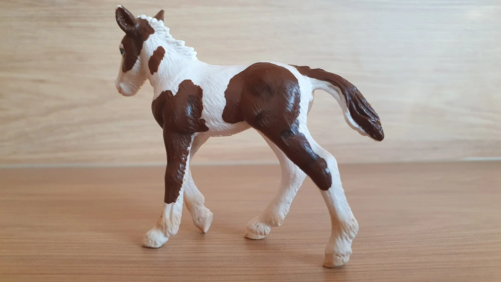Kůň irský Tinker hříbě 13295, model 2004