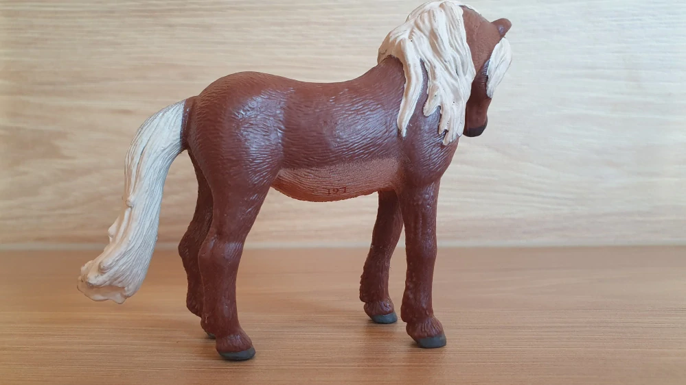 Islandská klisna edice McDonalds No 6, model 2019