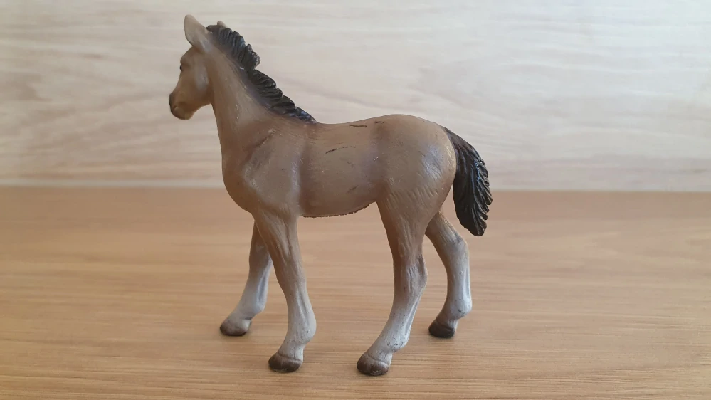 Hannoverské hříbě  13277, model 2003
