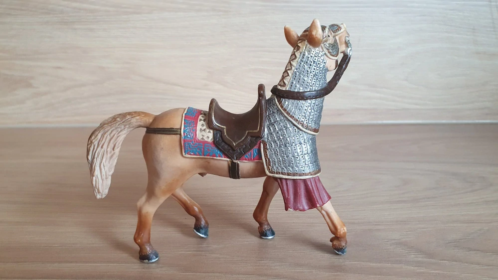 Osedlaný arabský kůň 70040